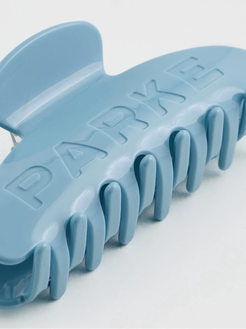 PARKE Blue Hair Claw Clip Frosting